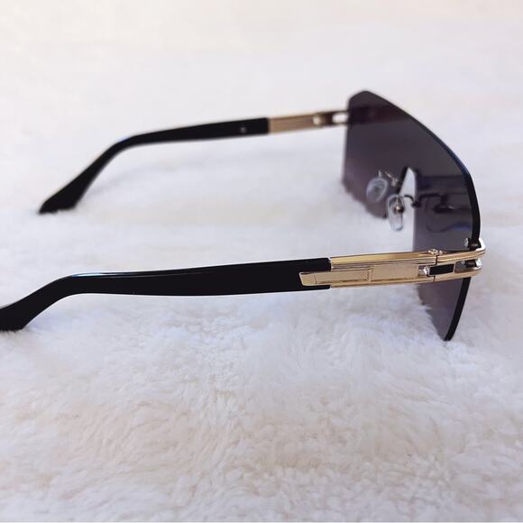 Sadie Black Oversized Rimless Flat-Top Sunglasses - Picture 8 of 12